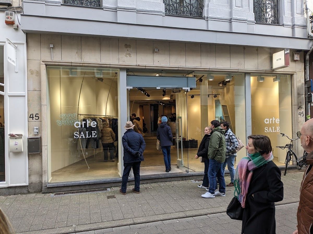 Arte Antwerp Store - Fashion