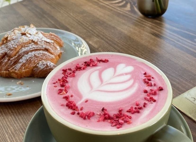 cafés ⋆.ೃ࿔*:・☕️⋆.ೃ࿔*:・ - Places hypelist by sofi