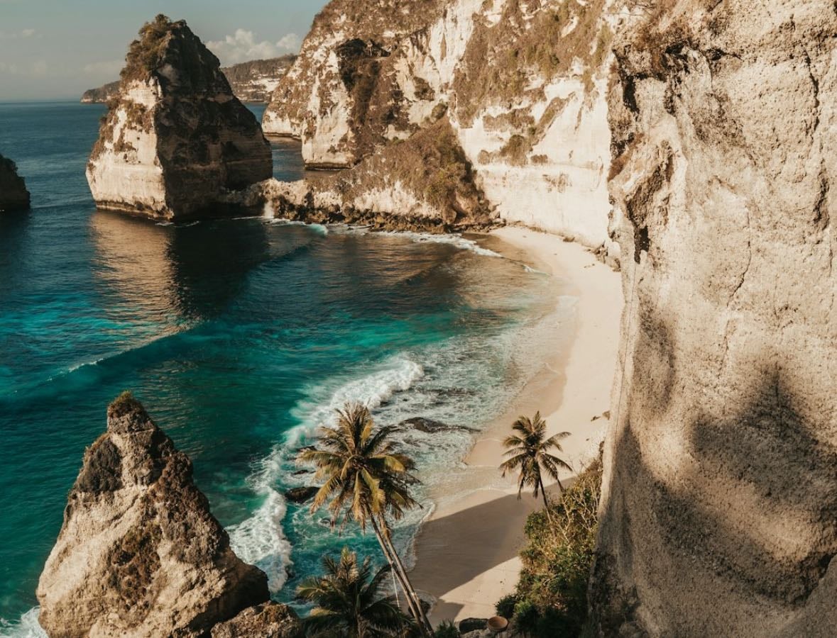 Indonesia 馃嚠馃嚛 - Places hypelist by Lari