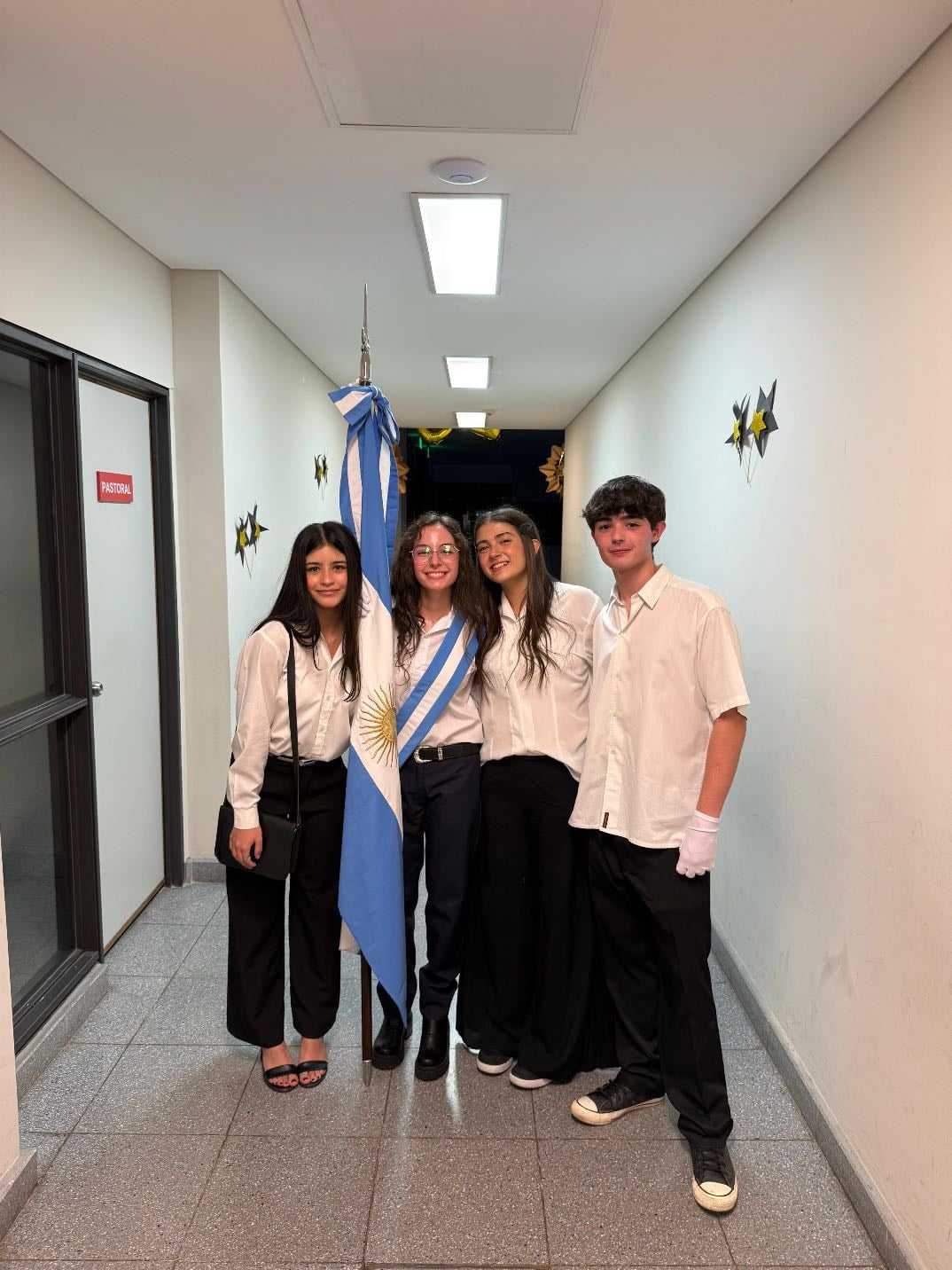 abanderada provincial amooorr - con mis amiguis 💞💓💘❤️🩹🙌🏻💗💝