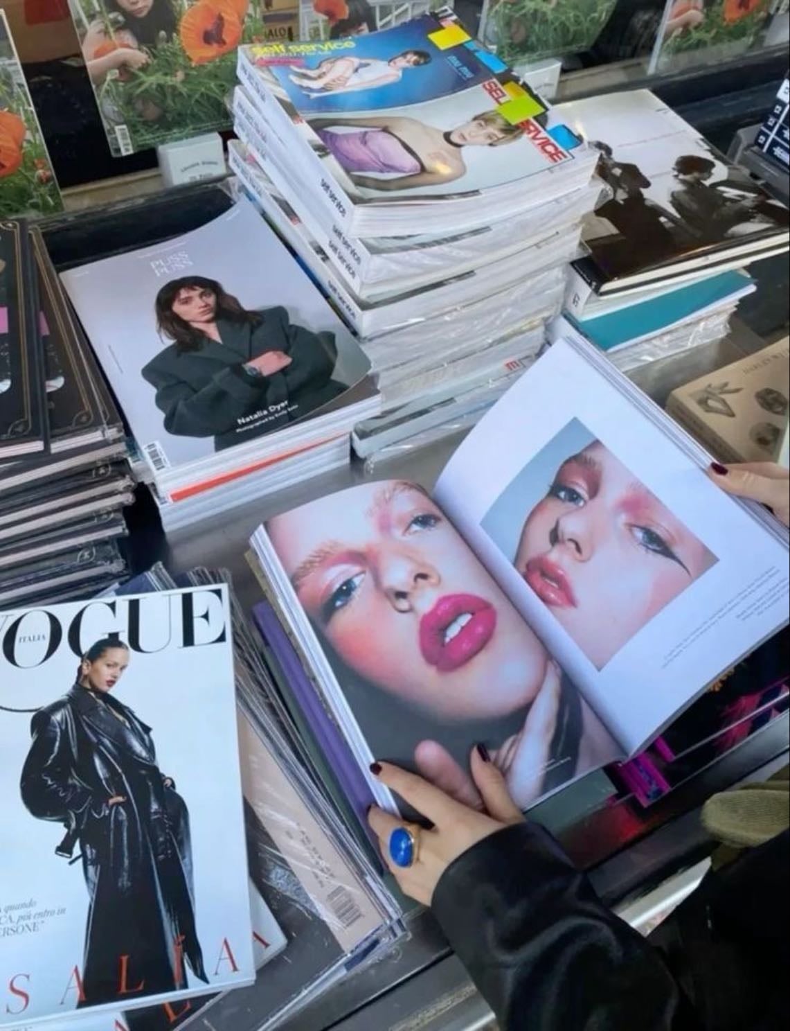comprar revistas - vogue, rolling stones, ID, the new yorker, posh