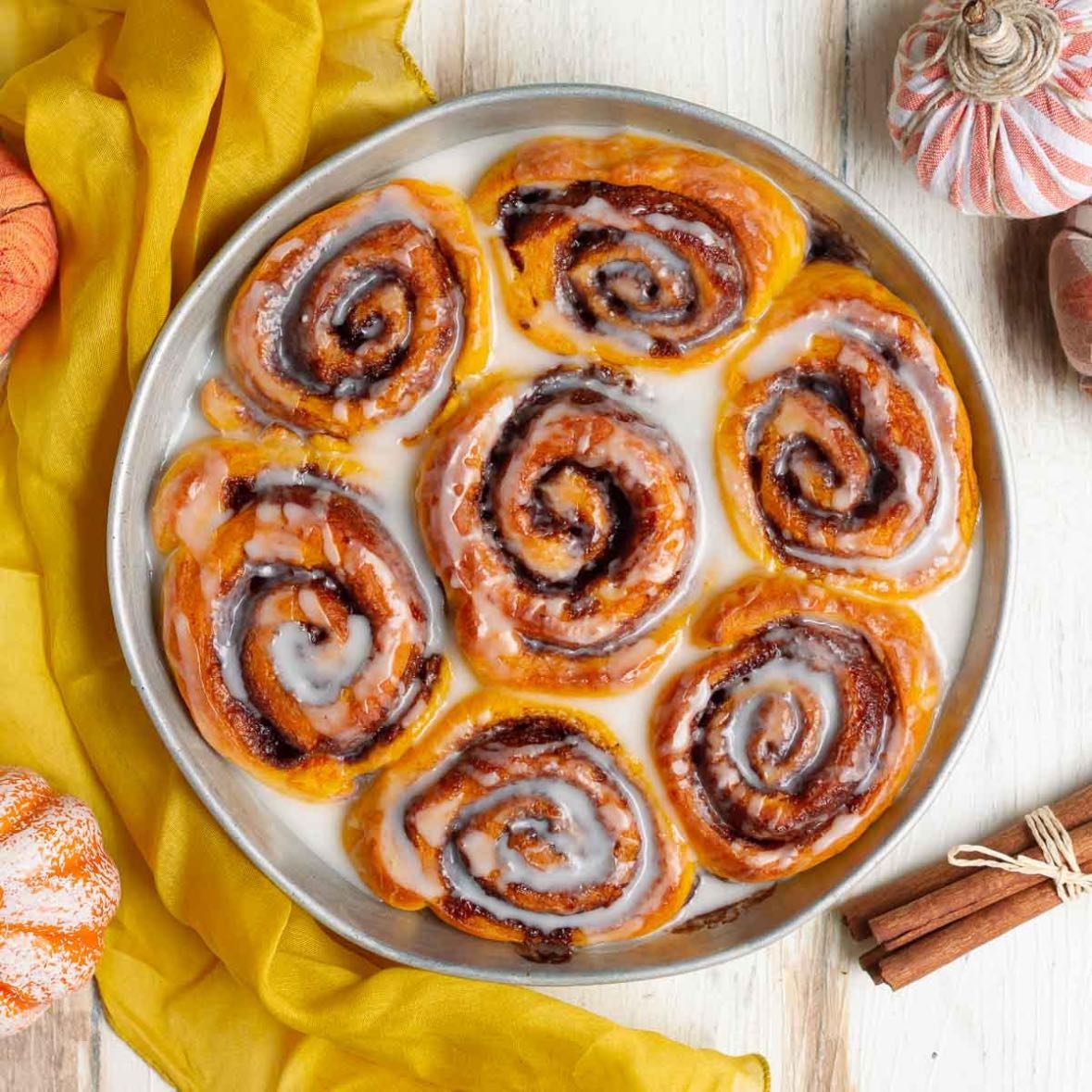 Pumpkin cinnamon roles