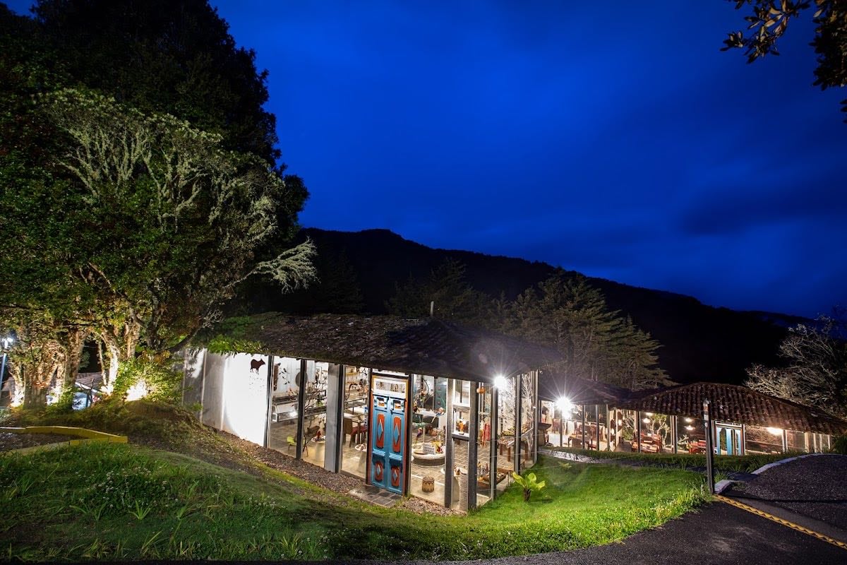 Dantica Cloud Forest Lodge - Pet friendly 🐾