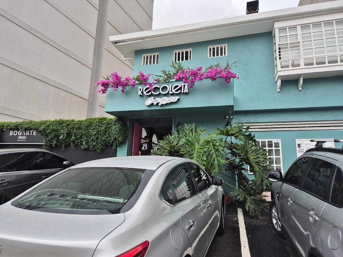 Recoleta Café Bistró