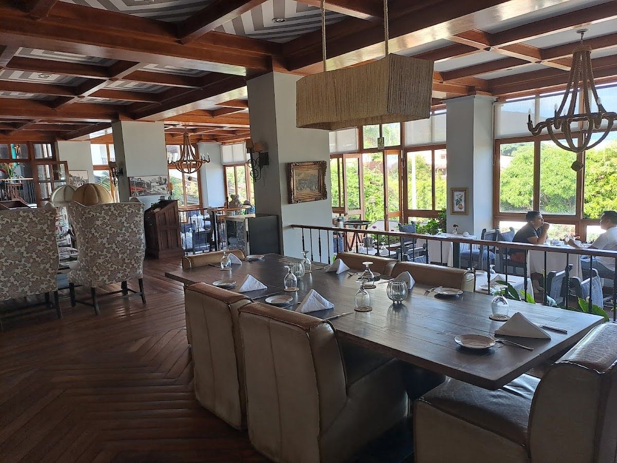 La Luz Restaurant + Bar