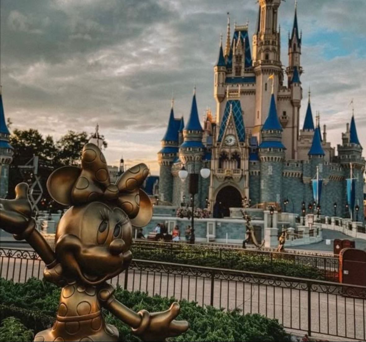 𝘗𝘦𝘭í𝘤𝘶𝘭𝘢𝘴 𝘥𝘦 𝘋𝘪𝘴𝘯𝘦𝘺 ✨👸🏻🫅🏽