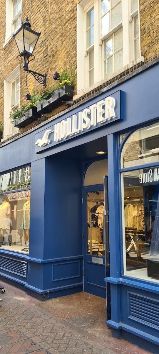 Hollister Co.