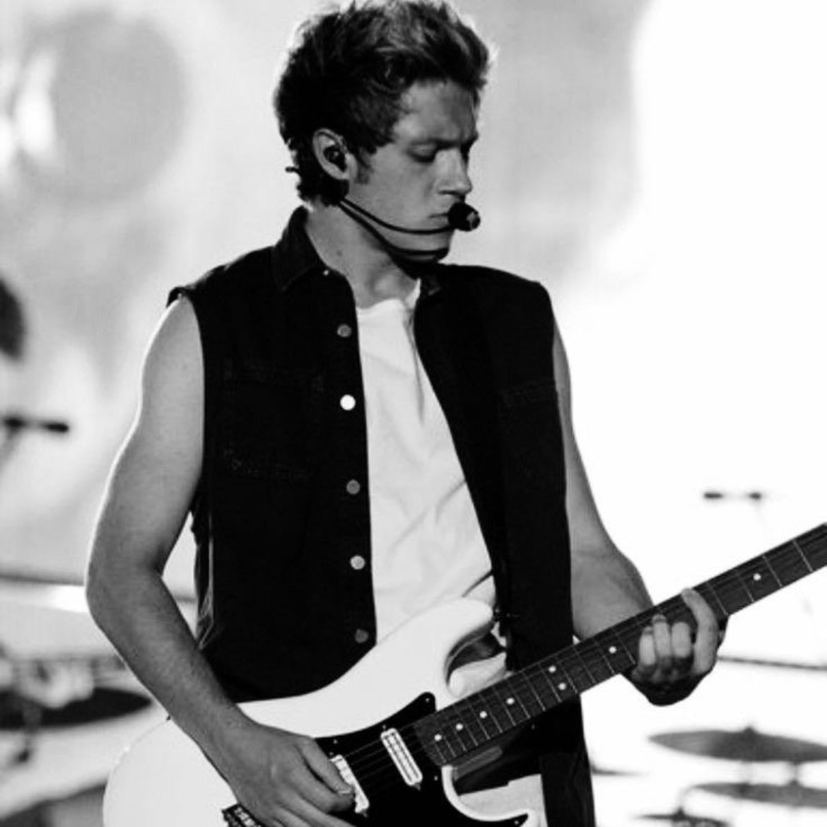 Niall i love you😭💗 - Niall's perfect solo in midnight memories at the San Siro concert