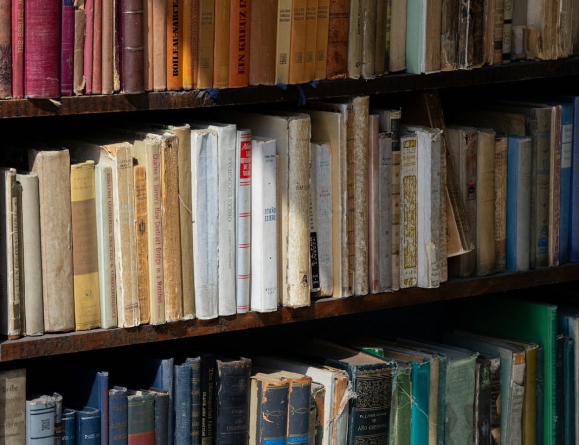 Lectura - Books hypelist by ✦ 𝕌𝓃𝒶𝒹𝒾𝓈𝓅𝑒𝓇𝓈𝒶✦