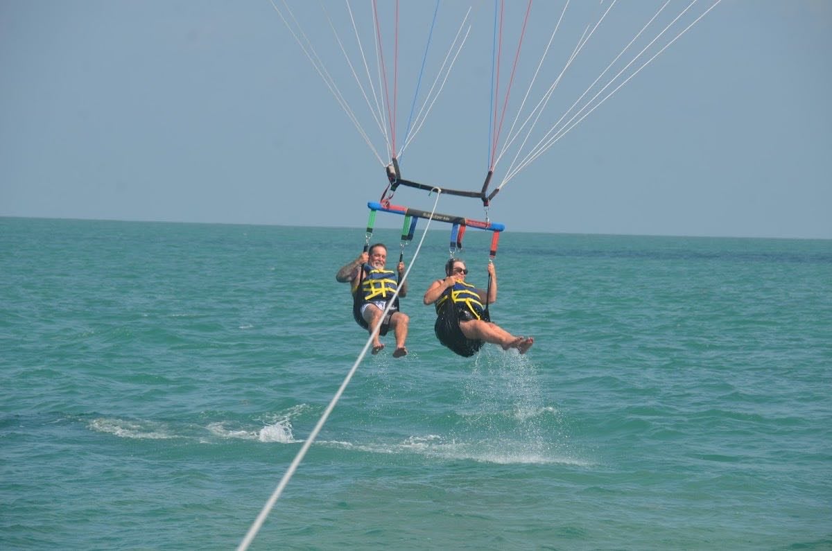 Land’s End Parasail