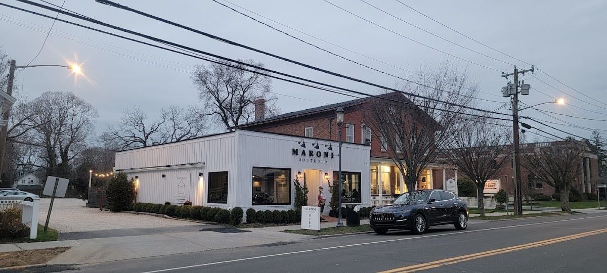 Maroni Southold