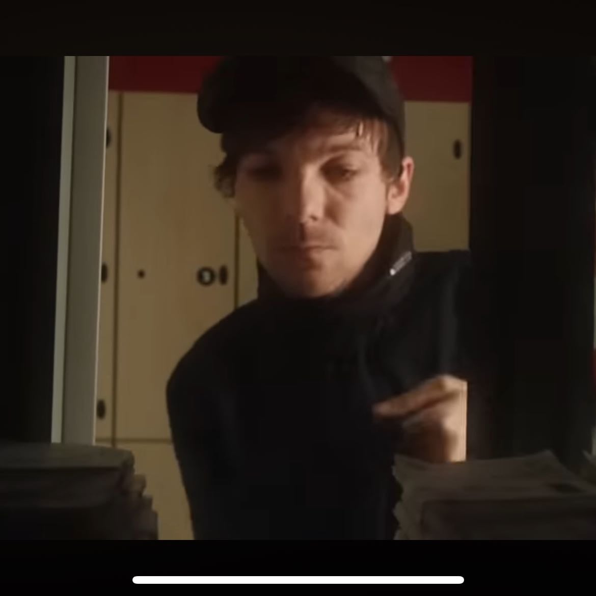 Donโt let it break your heart - Louis Tomlinson - I donโt even know why I just love it so much