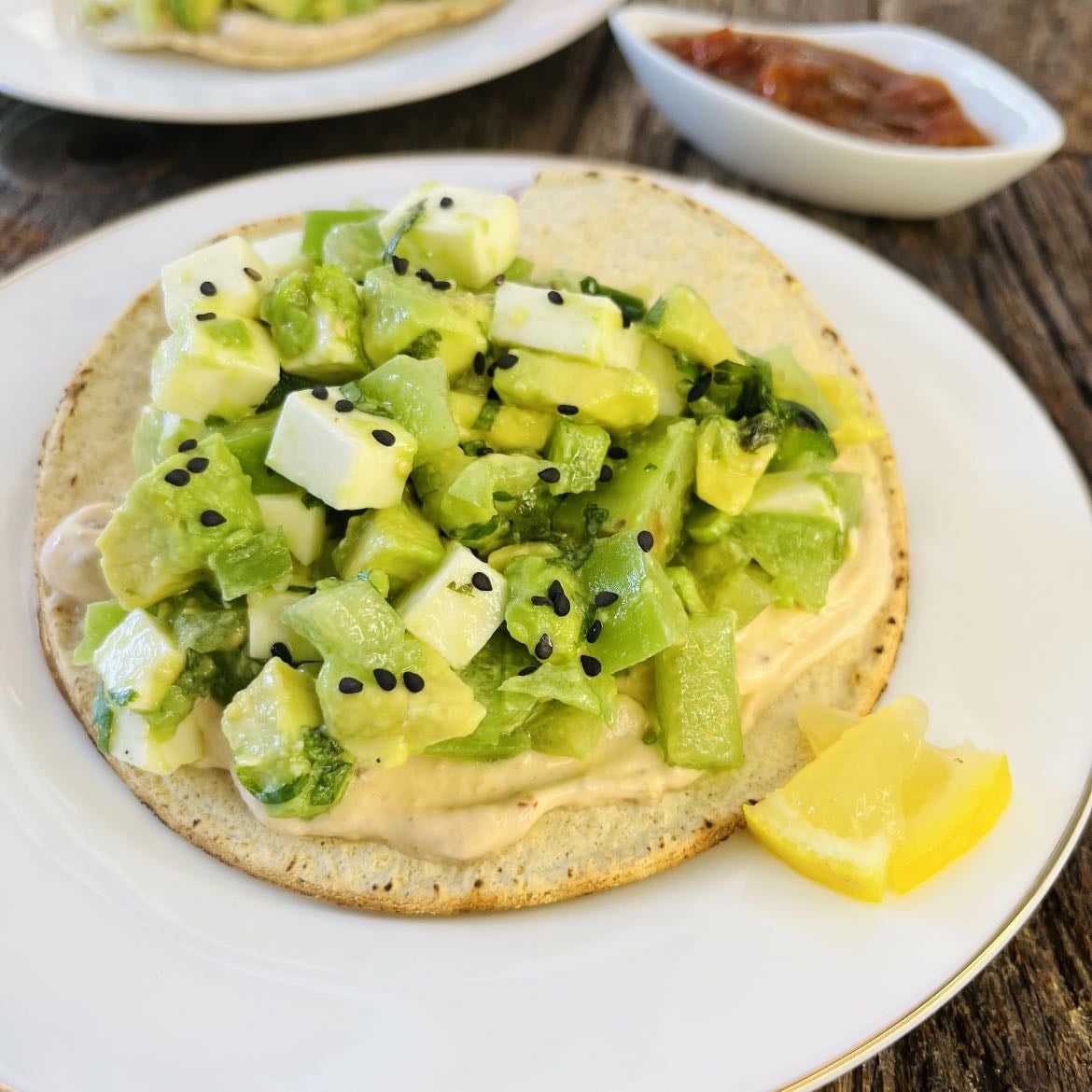 Ceviche de queso panela y aguacate