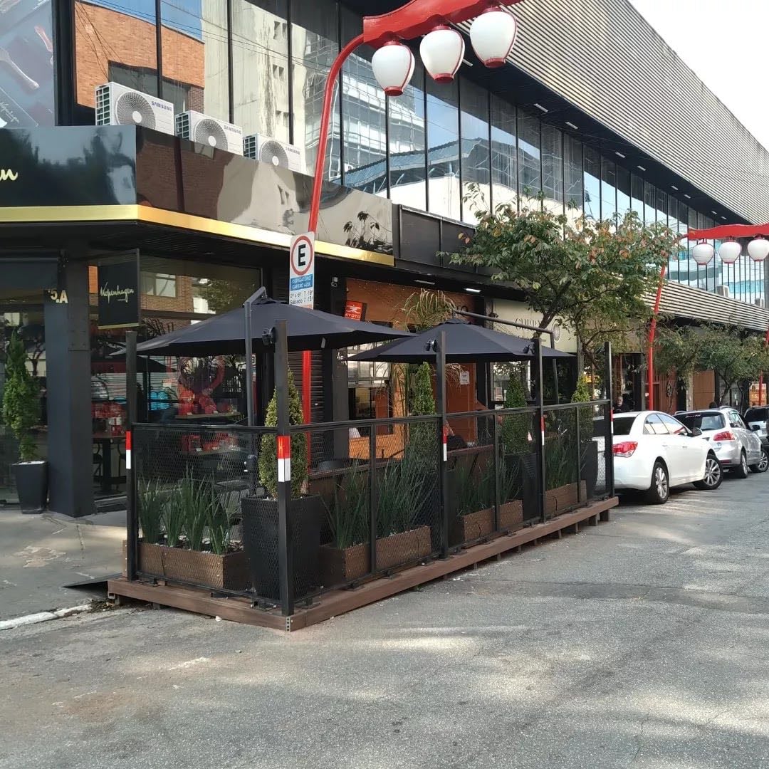 Rua Thomaz Gonzaga