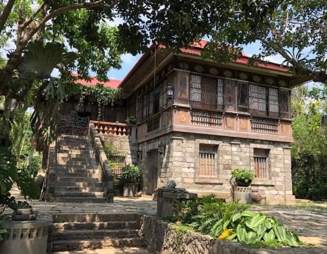 House #3 - MY MOST IDEAL HOUSE. Filipino architectural design feels like home to me.