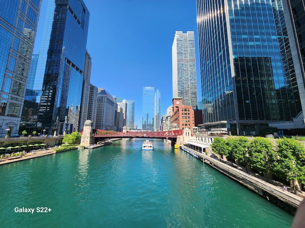 Riverwalk - Enter on Franklin Street