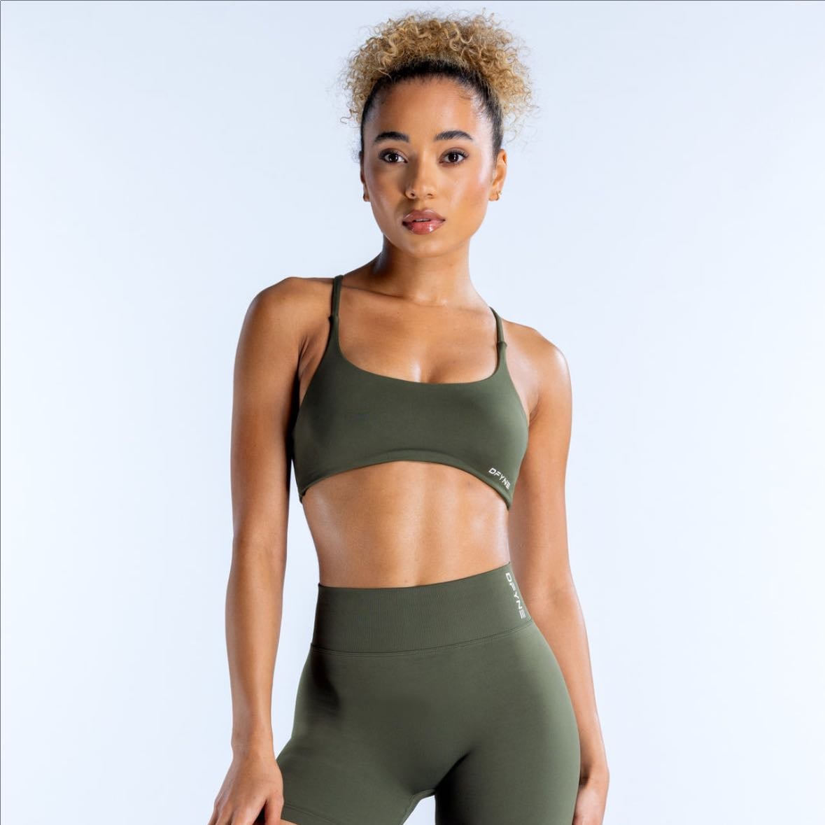 Dfyne - Dynamic Twist Back Bra - Olive
Taille S
40€
