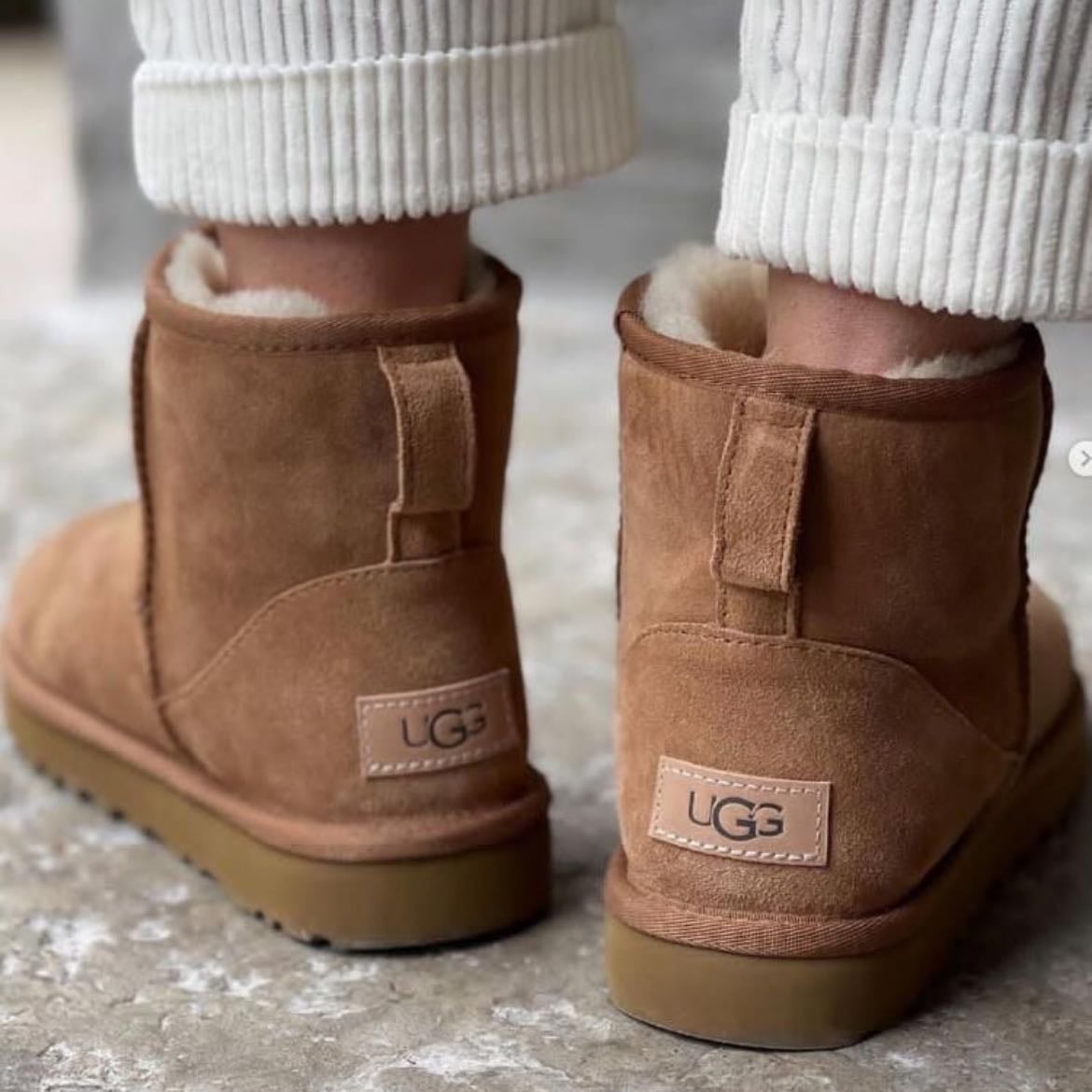 ugg classic mini II