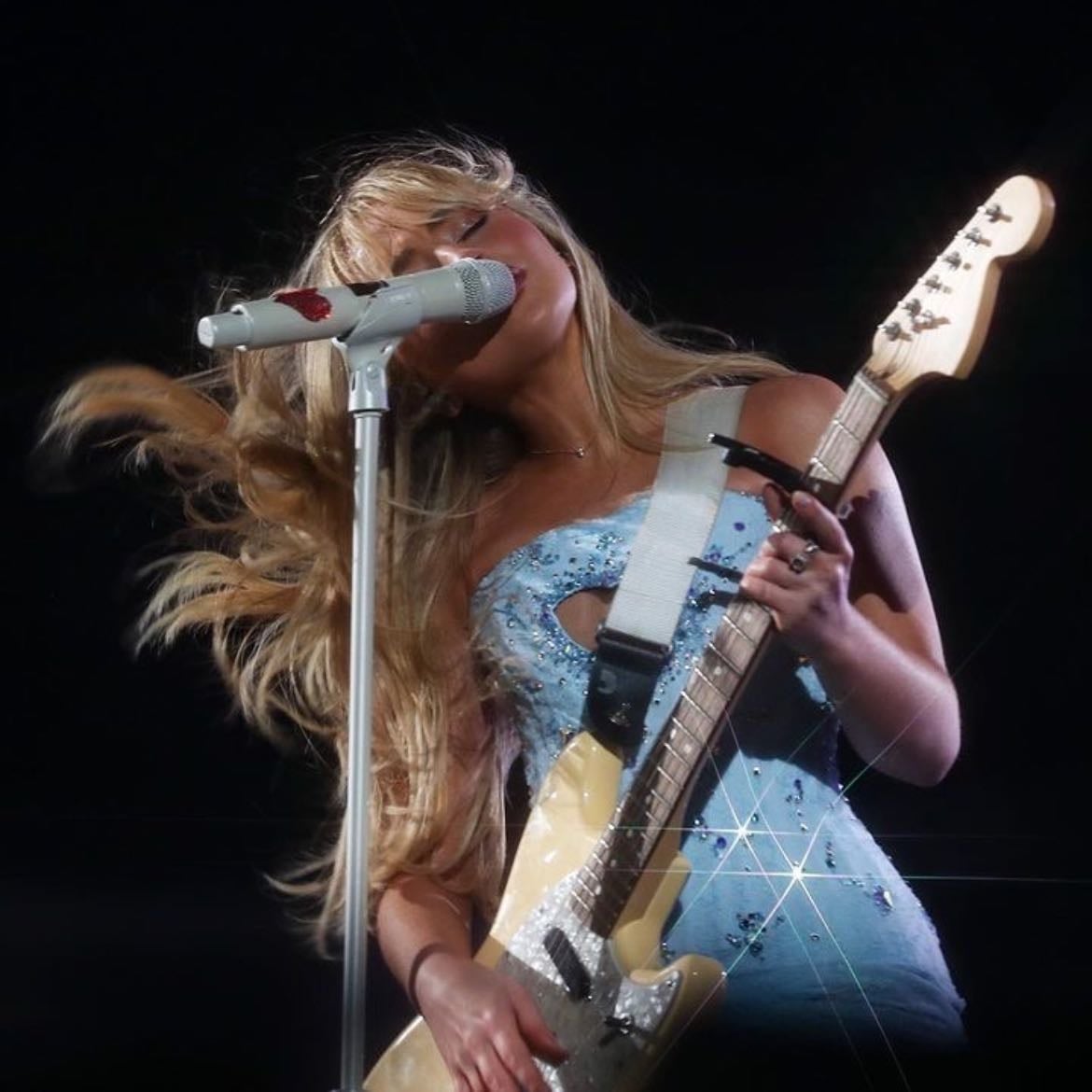 sabrina carpenter - short βn sweet tour - 10/22 - state farm arena