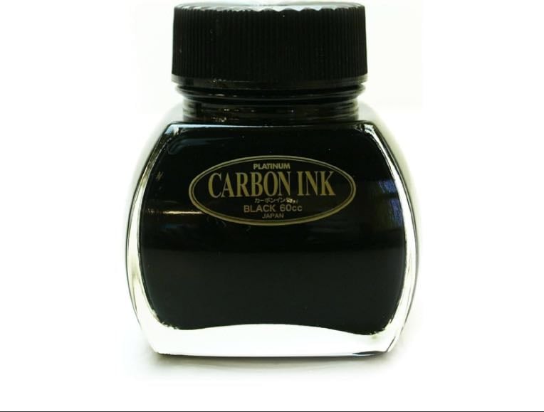 Tinta para caneta tinteiro platinum Carbon Ink - Estive testando algumas tintas para caneta tinteiro e descobri que a melhor para desenhar com aquarela/ pintar por cima são as a prova d’água específicas para caneta tinteiro, essa platinum carbon ink é a mais famosa.