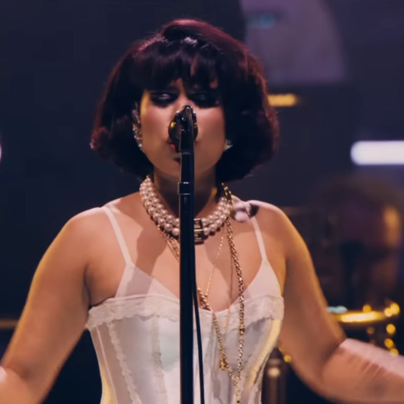 RAYE - Oscar Winning Tears. (Live at the Royal Albert Hall)