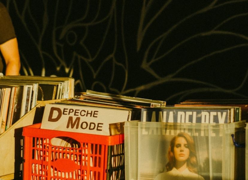 Discos - Music hypelist by GIOVANNA BASITO