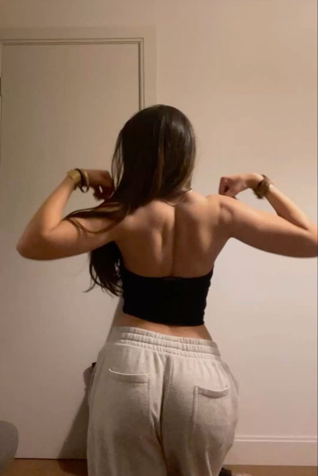 Back · · ─ ·✶· ─ · ·