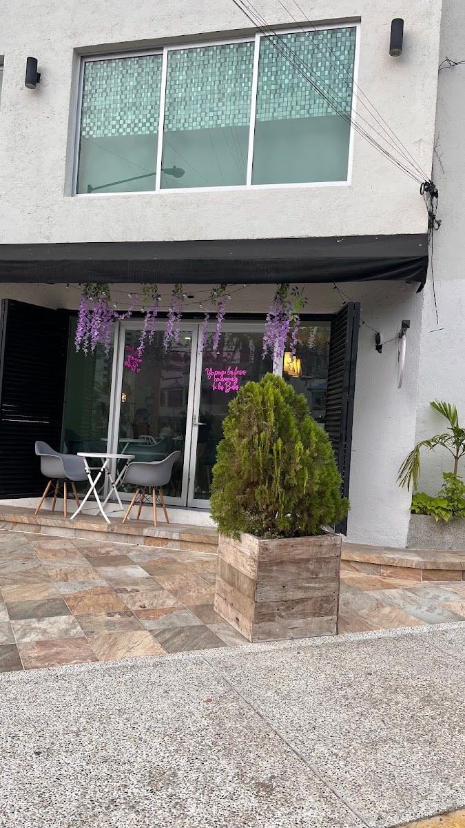 AR Dolce Café