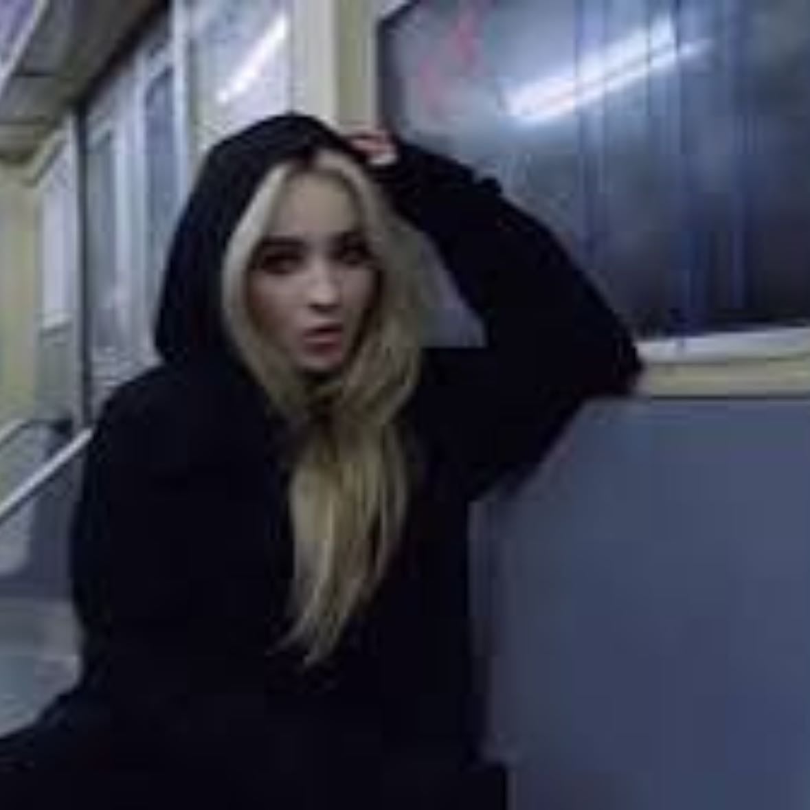 Thumbs - Sabrina Carpenter