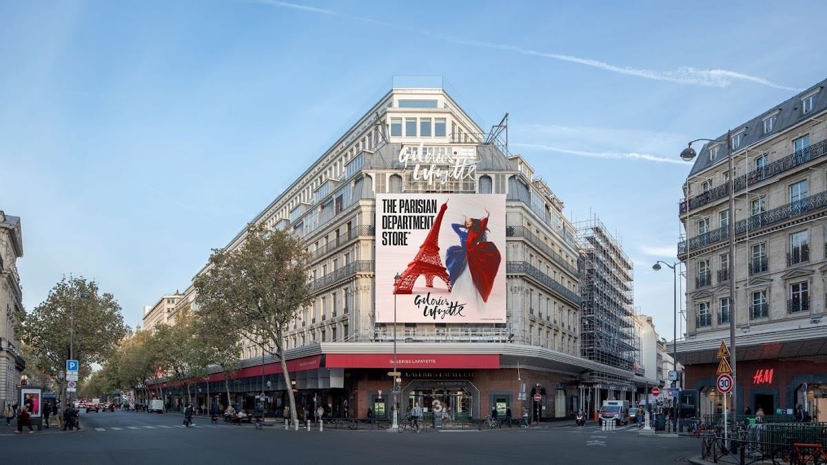 Galeries Lafayette Haussmann - worth it even if you have no intention of shopping, gorgeous
