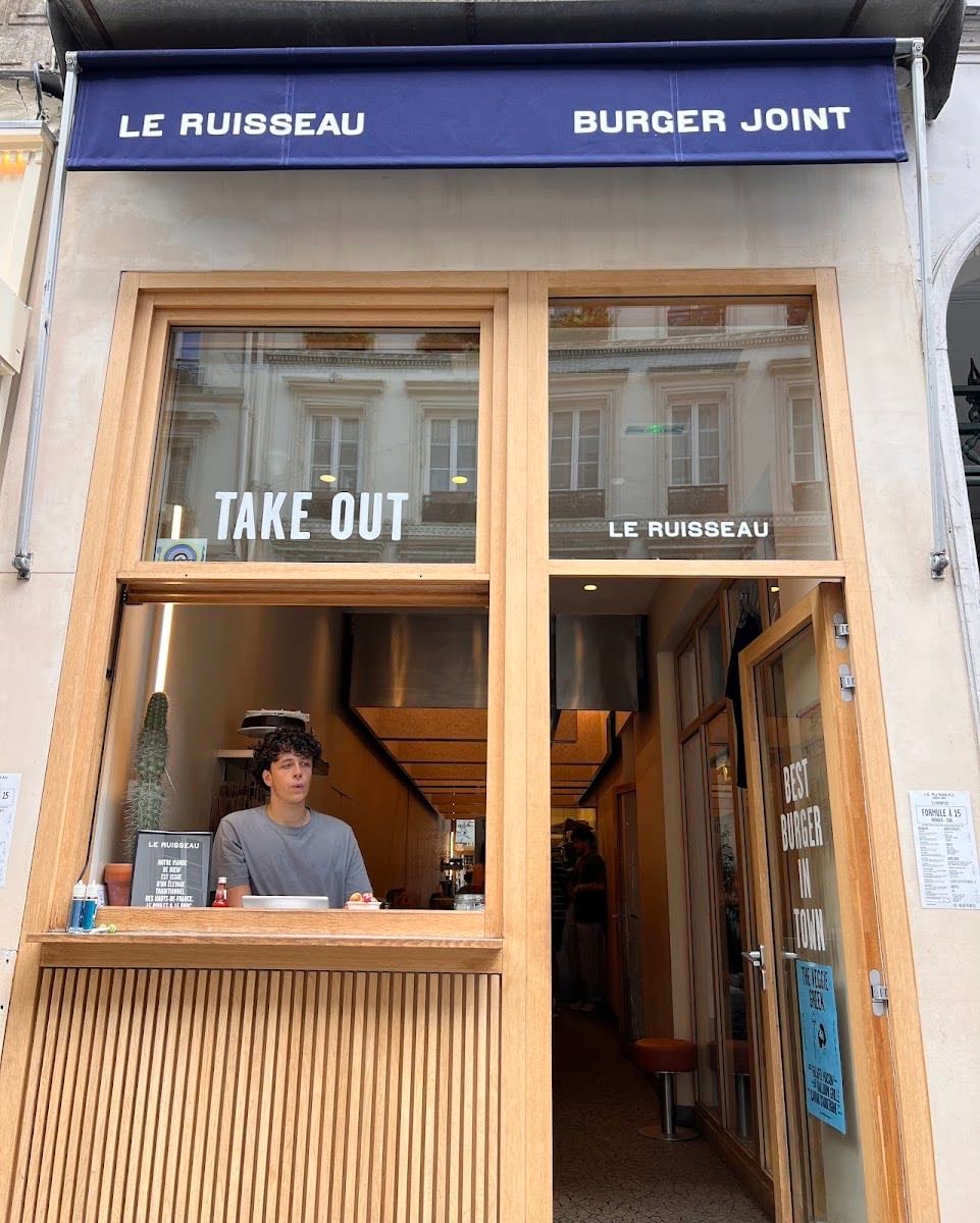 Le Ruisseau Burger Joint