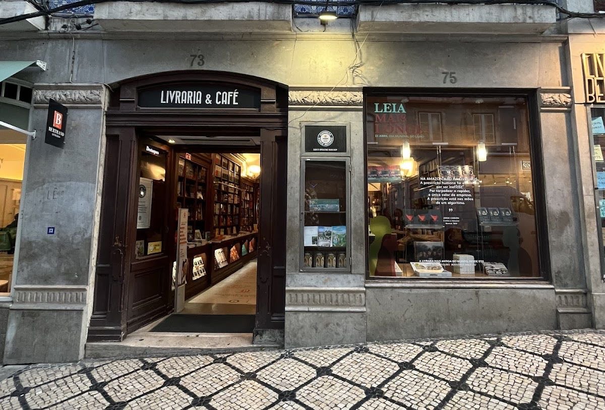 Livraria Bertrand - Chiado - oldest operating book store