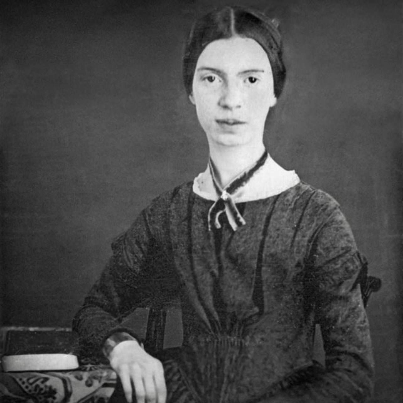 Emily Dickinson - "Los que son amados no pueden morir, porque amor significa inmortalidad".