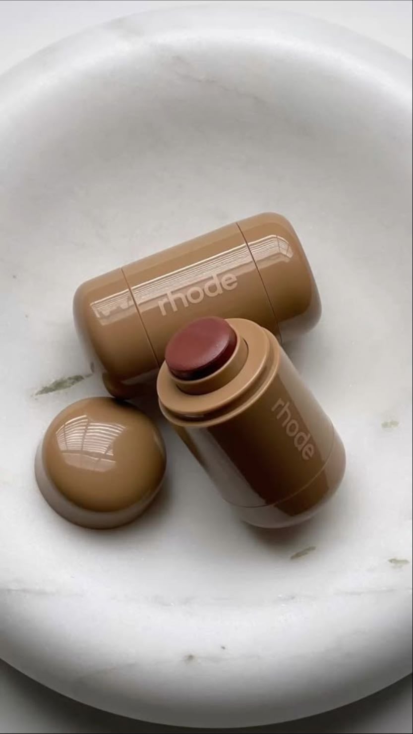 RHODE pocket blush - En los tonos plum, sleepy girl, sprinkle y tan line