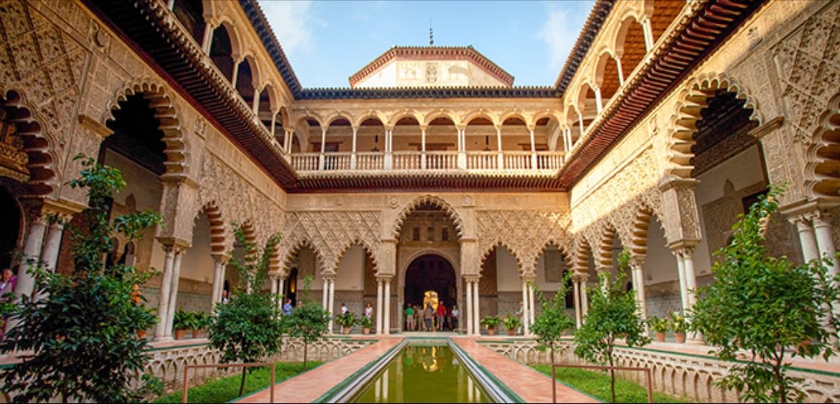 Sevilla - Flamenco, patios floridos y calor andaluz