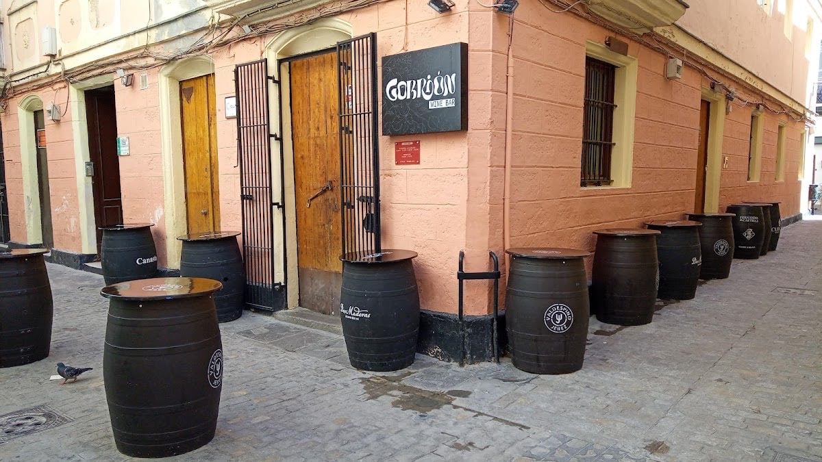 Gorrión Wine Bar - Vinito bueno y tapeo variado