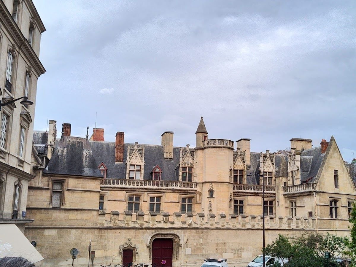 Musée de Cluny - Medieval age. Love the tapestry section.