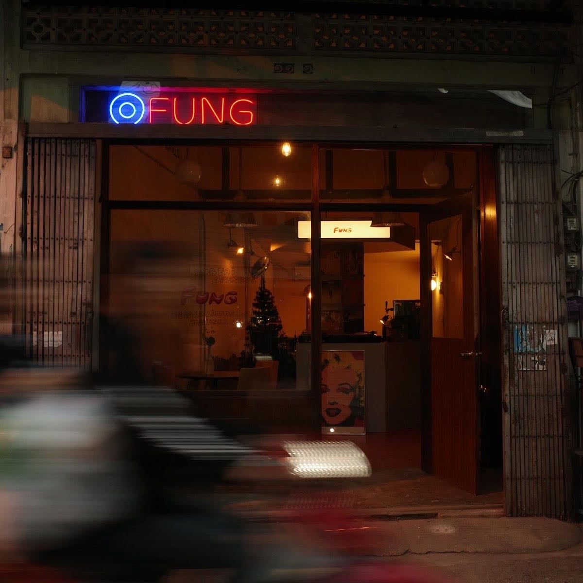 Fung Record Bar