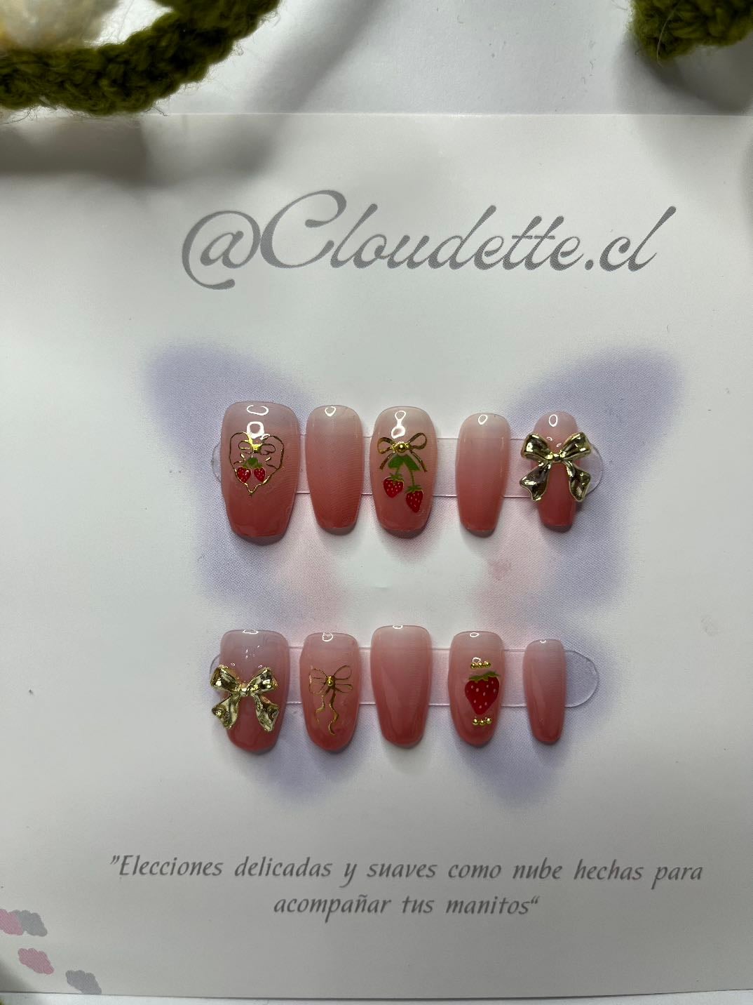 Frutillita nails - @cloudette.cl