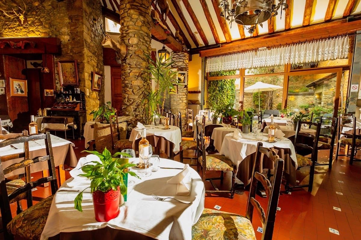Restaurant traditionnel "Chez Planes" - Raclette