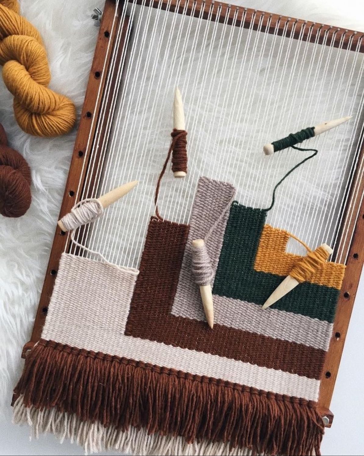Loom weaving 🧶