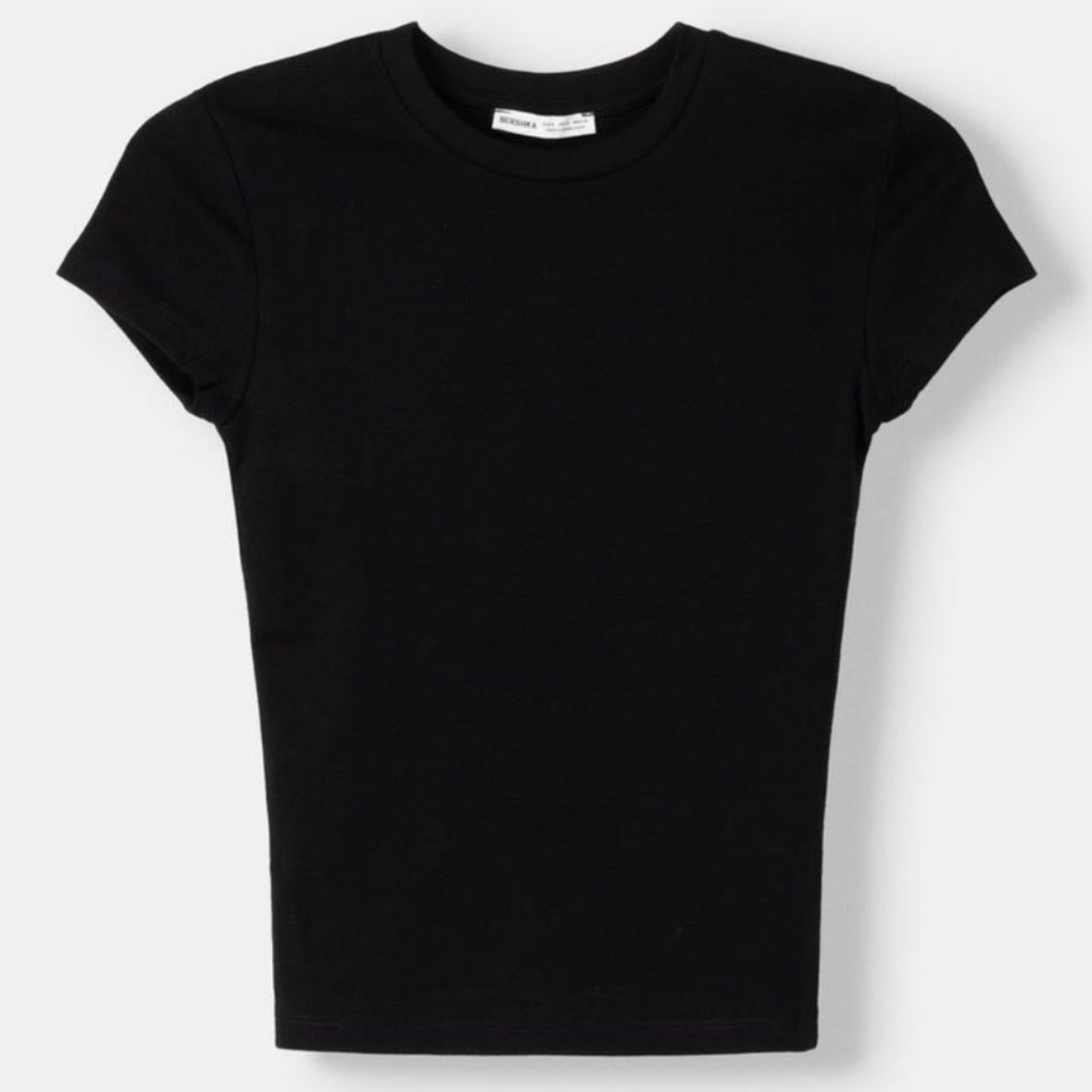camiseta ajustada larga (negra)