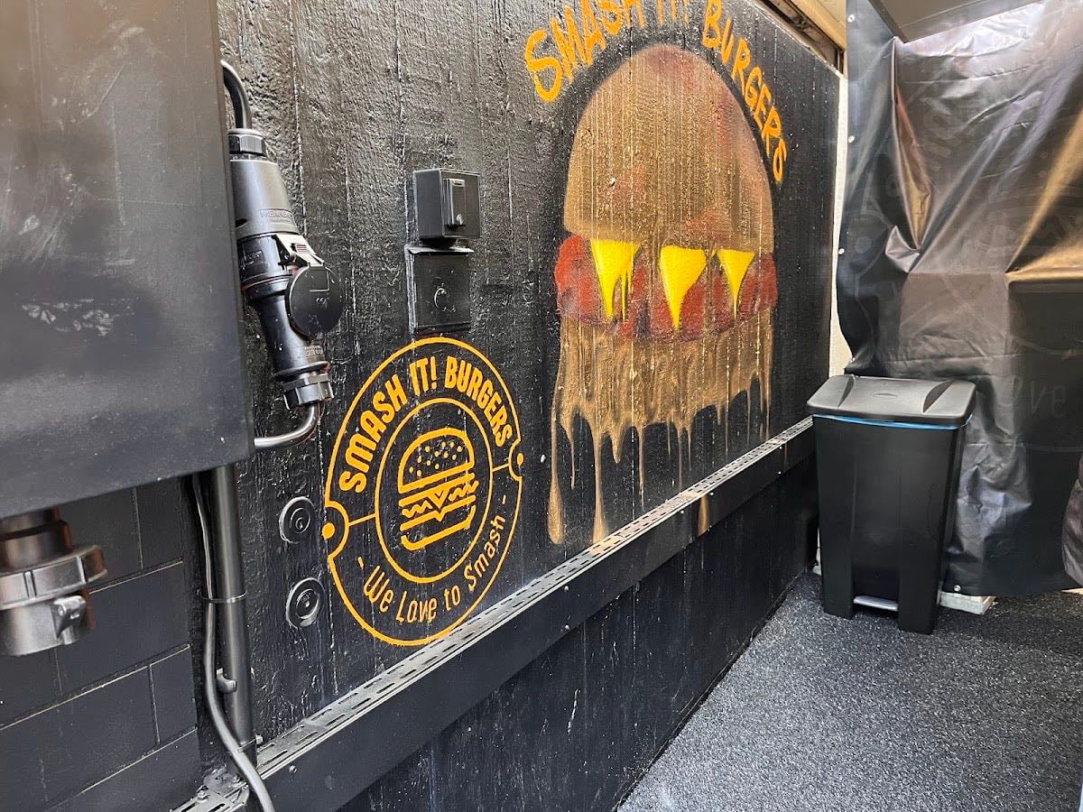 Smash It! Burgers (New Location)