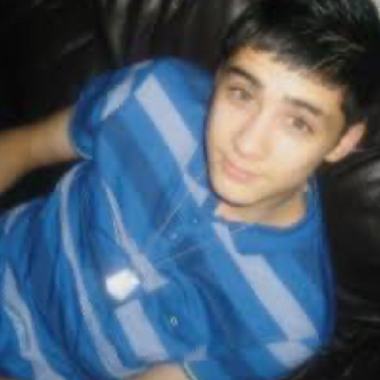 To Louis - - Do you want a spring roll babes BABES
