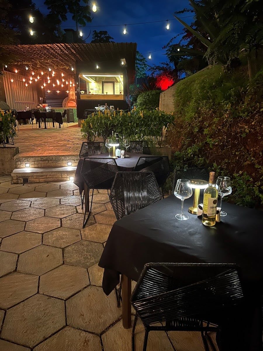 SMOKE Bistro & Bar