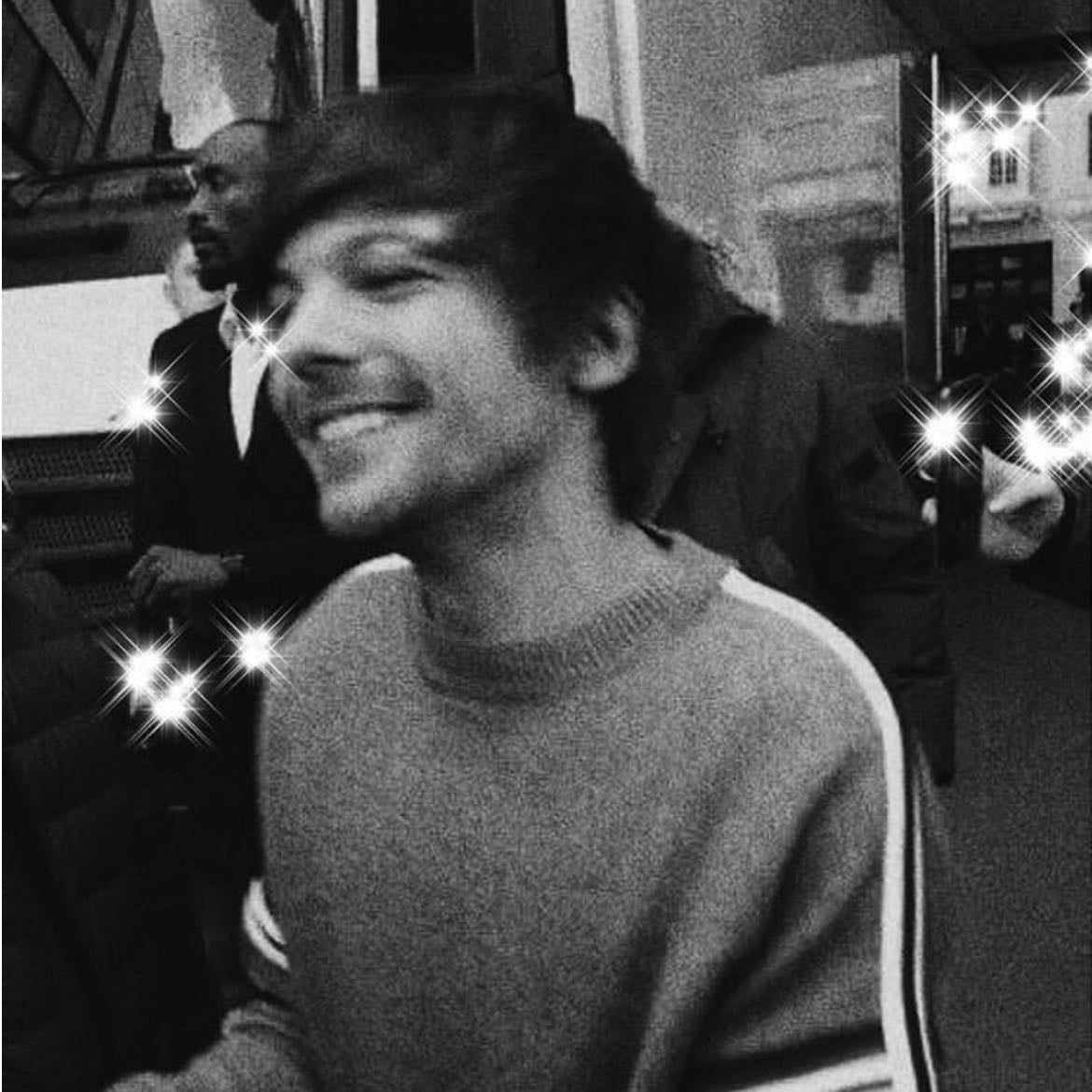 Chicago - Song 路 Louis Tomlinson