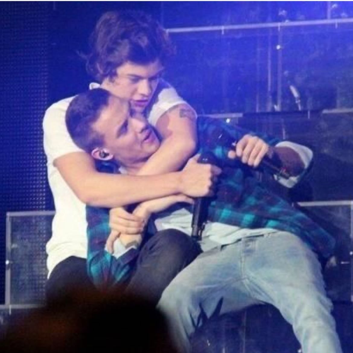 âharry does fall, a lot on stage.â - âand he likes women of a certain ageâ