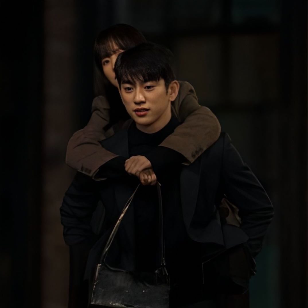 our unwritten seoul: miji & hosu - the only other person besides their grandmother who could tell the difference between her and her twin