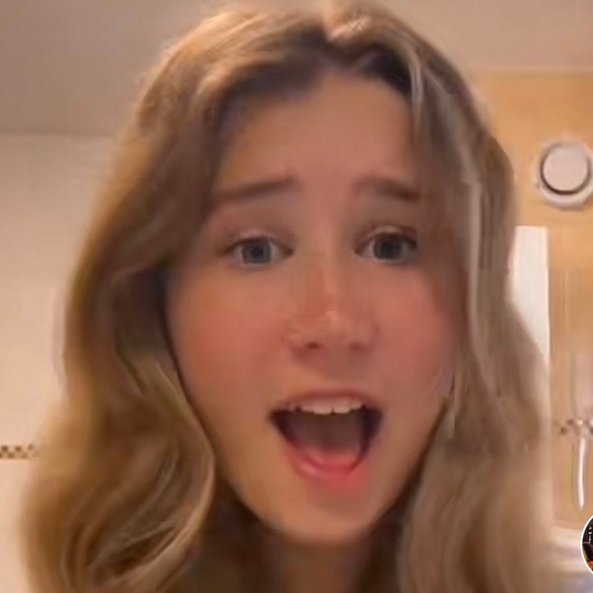 Robien! - @robienstown I love her and her account so much. You can see her love for everything she does in her videos. Her lives are amazing and so much fun. She is amazing and definitely deserves a spot on this list