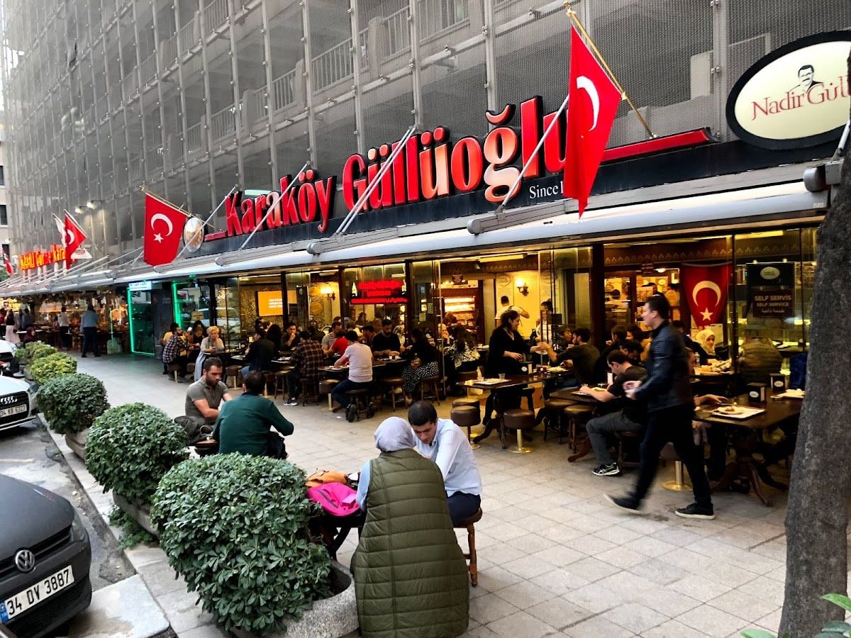 Karaköy Güllüoğlu - Nadir Güllü - Traditional desserts and ice cream